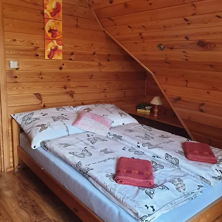 Pod Lasem Chalet *